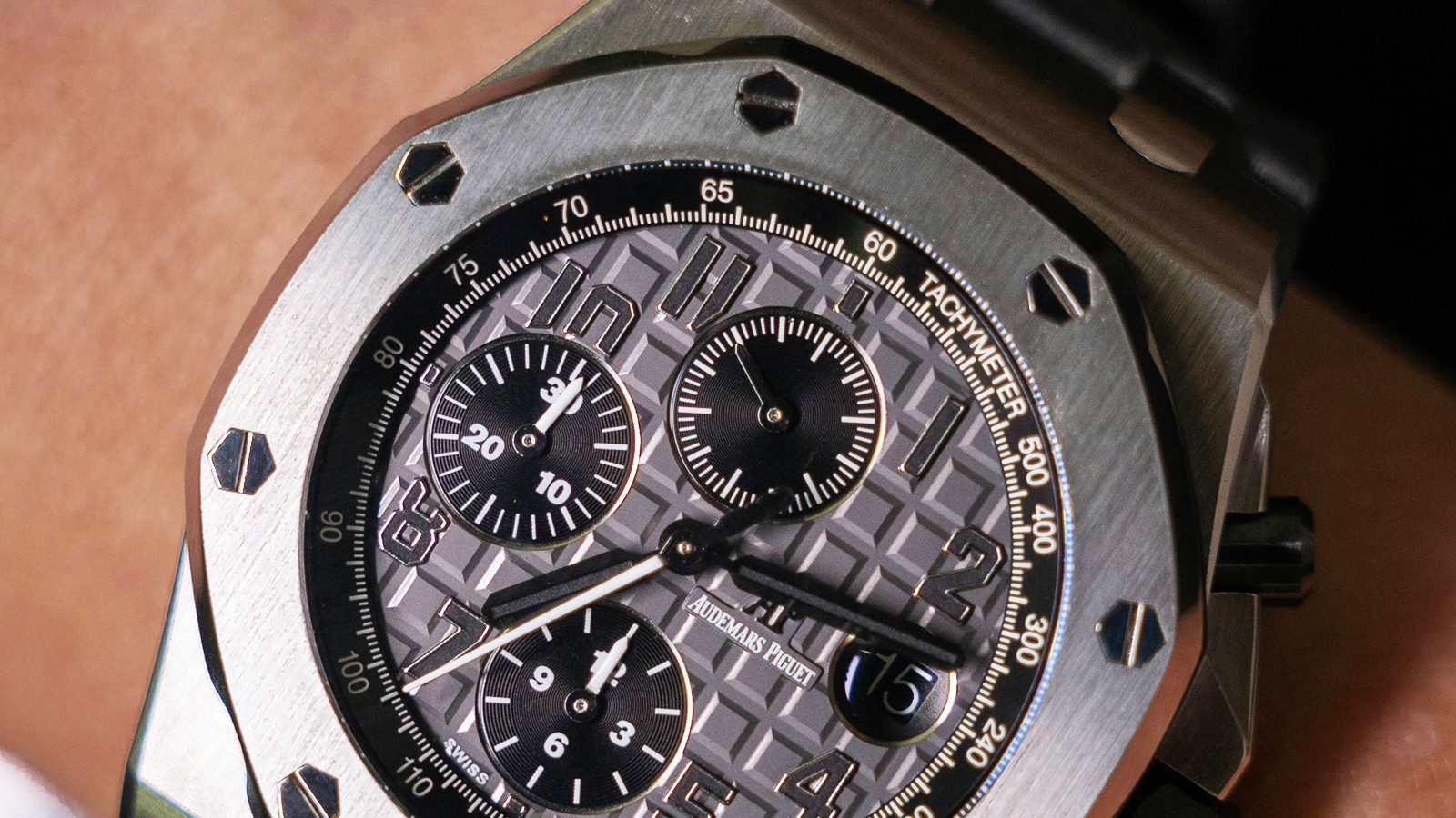 Come Aumentare il Valore del Tuo Orologio con una Corretta Manutenzione